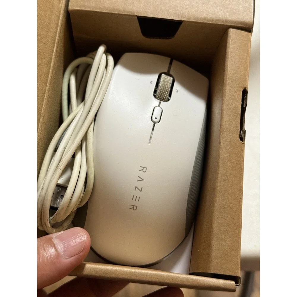 Razer Pro Click Humanscale Wireless Mouse - White (RZ01-02990100-R3U1)